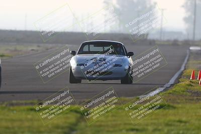 media/Jan-18-2026-CalClub SCCA (Sun) [[8bc6468723]]/Group 7 Race/Turn 1/